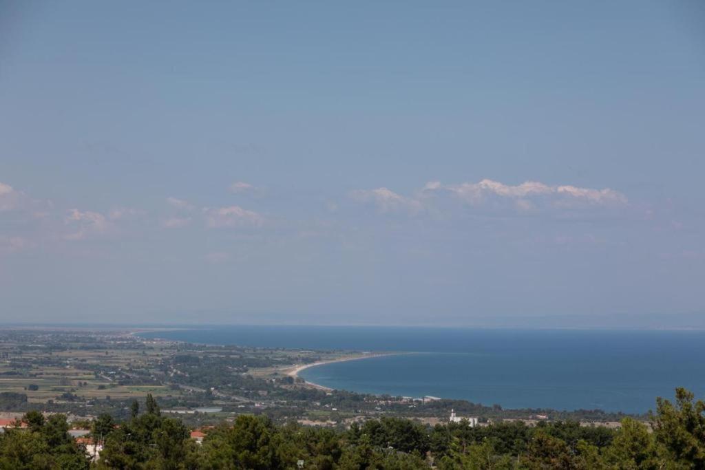 Rodon Apartment With Great View, Sauna And Jacuzzi Litochoro Room photo